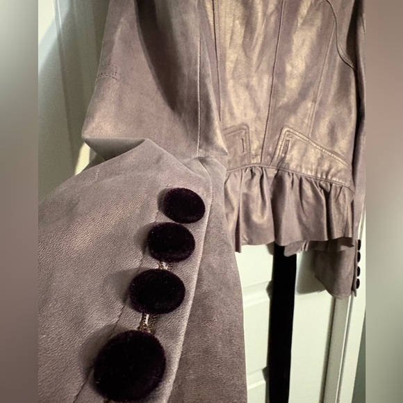 Danier Genuine Leather Jacket - Picture 8 of 12